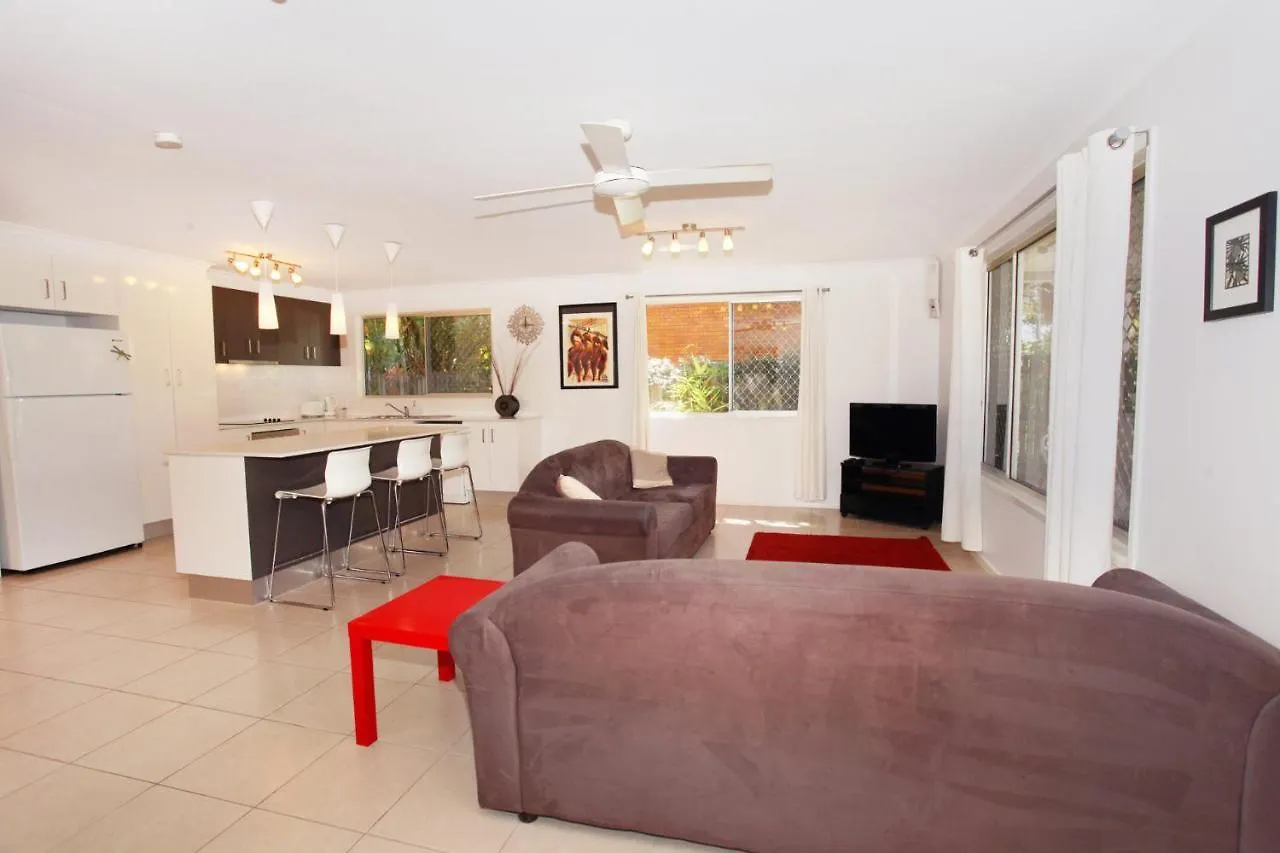 Casa de Férias 35 Santa Monica Avenue Vila Coolum Beach Austrália